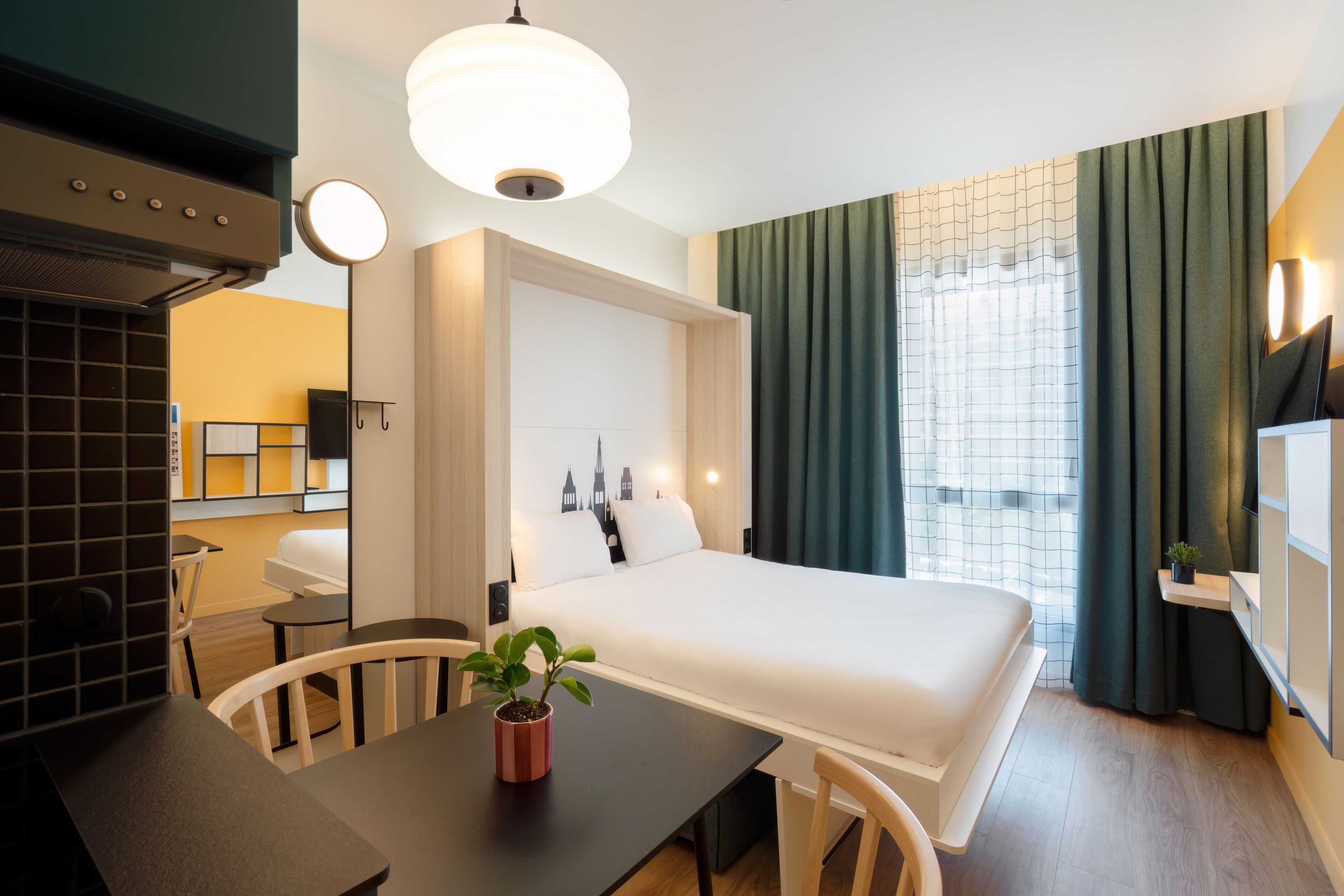 Coffres-forts dans les chambres, ameublement personnalisé, bureau