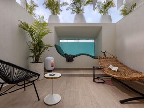 Deluxe Room, 1 King Bed