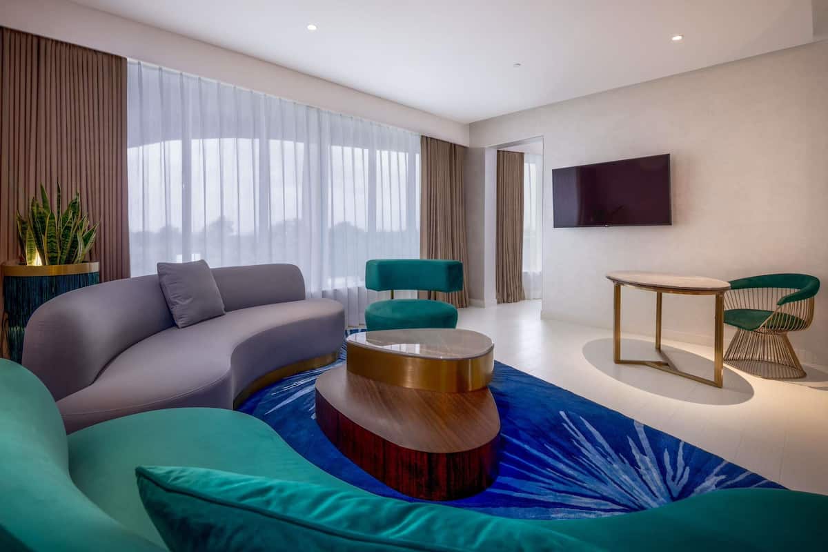 1 habitación, ropa de cama hipoalergénica y minibar