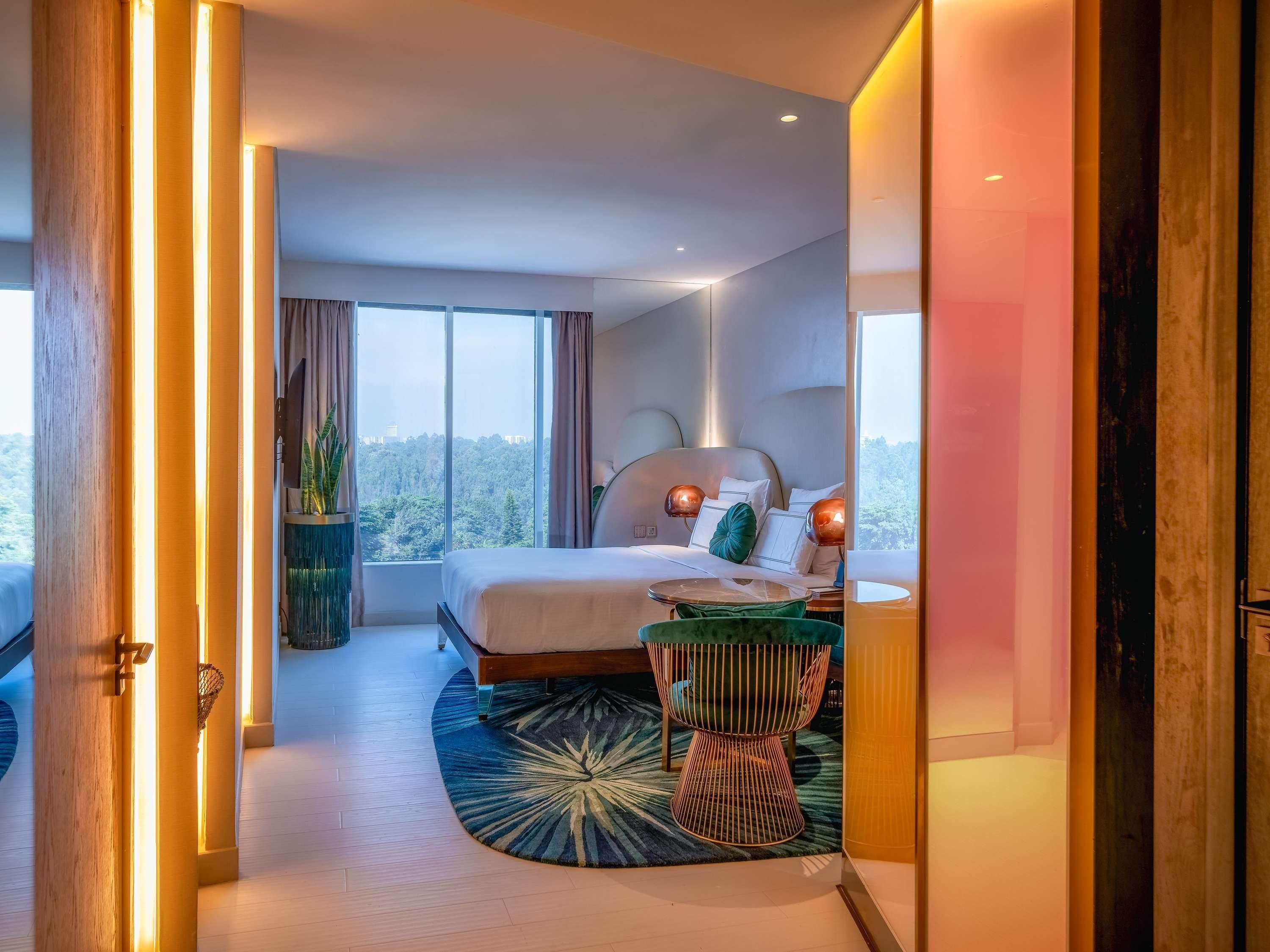 Ropa de cama hipoalergénica y minibar 