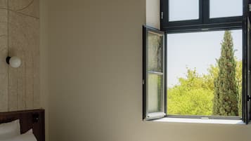 Superior Room, 1 Double Bed | In-room safe, blackout curtains, soundproofing, free WiFi