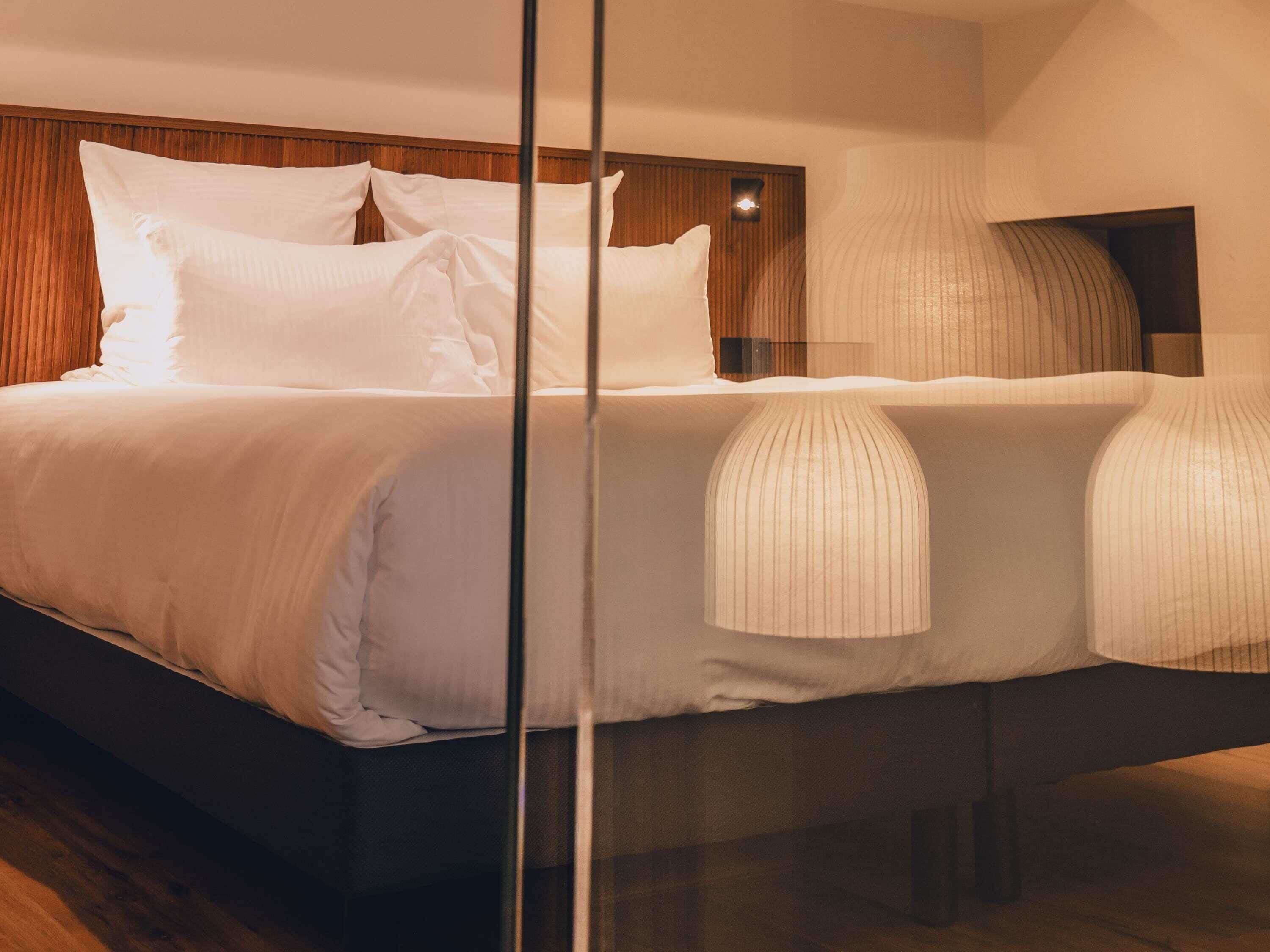 Junior suite, 1 kingsize bed met slaapbank (Superior) | Een kluis op de kamer, verduisterende gordijnen, geluiddichte muren