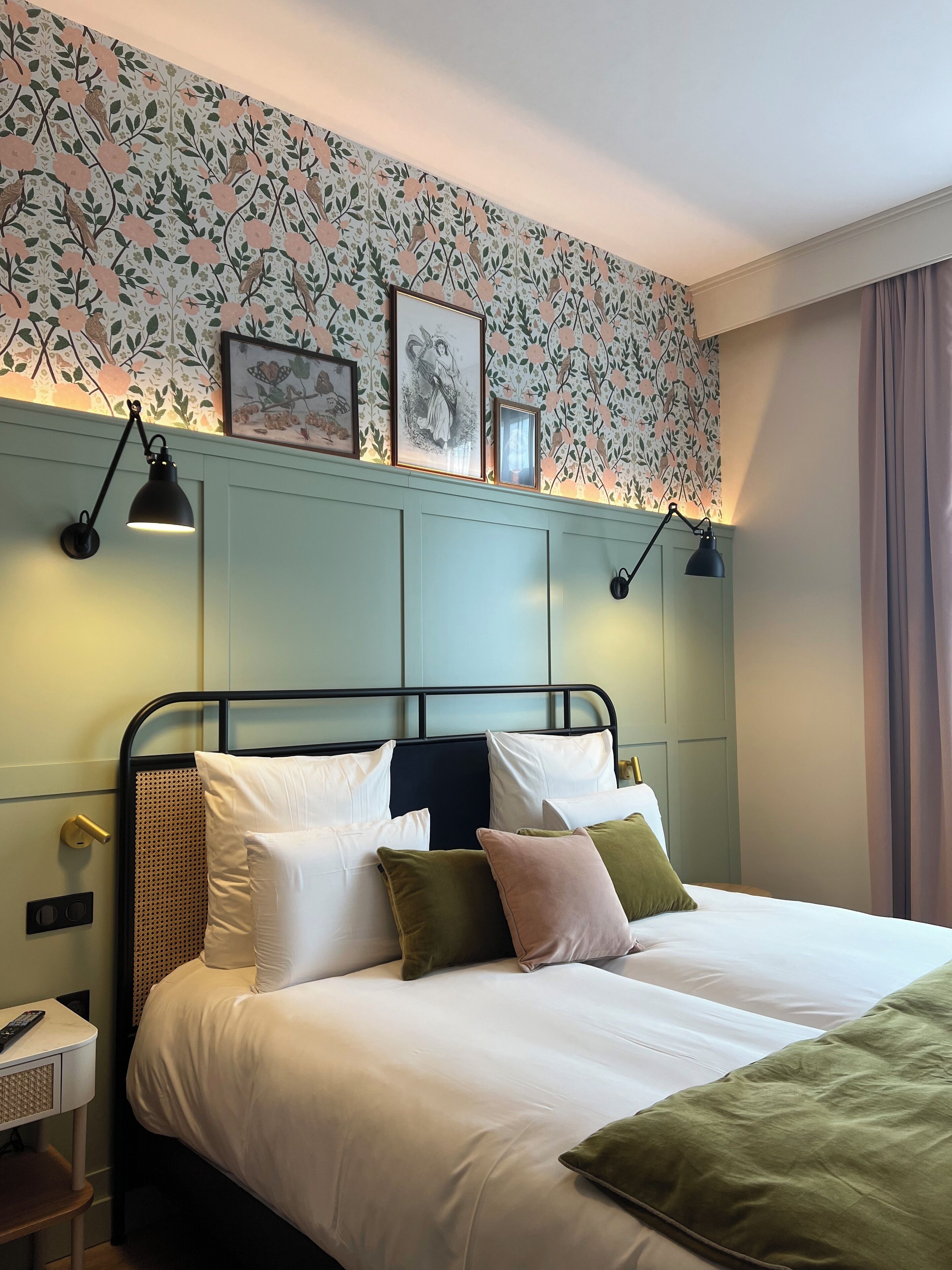 Photo - Square Lodge Hotel La Roche Sur Yon - Handwritten Collection