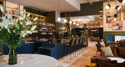 Square Lodge Hotel La Roche Sur Yon - Handwritten Collection