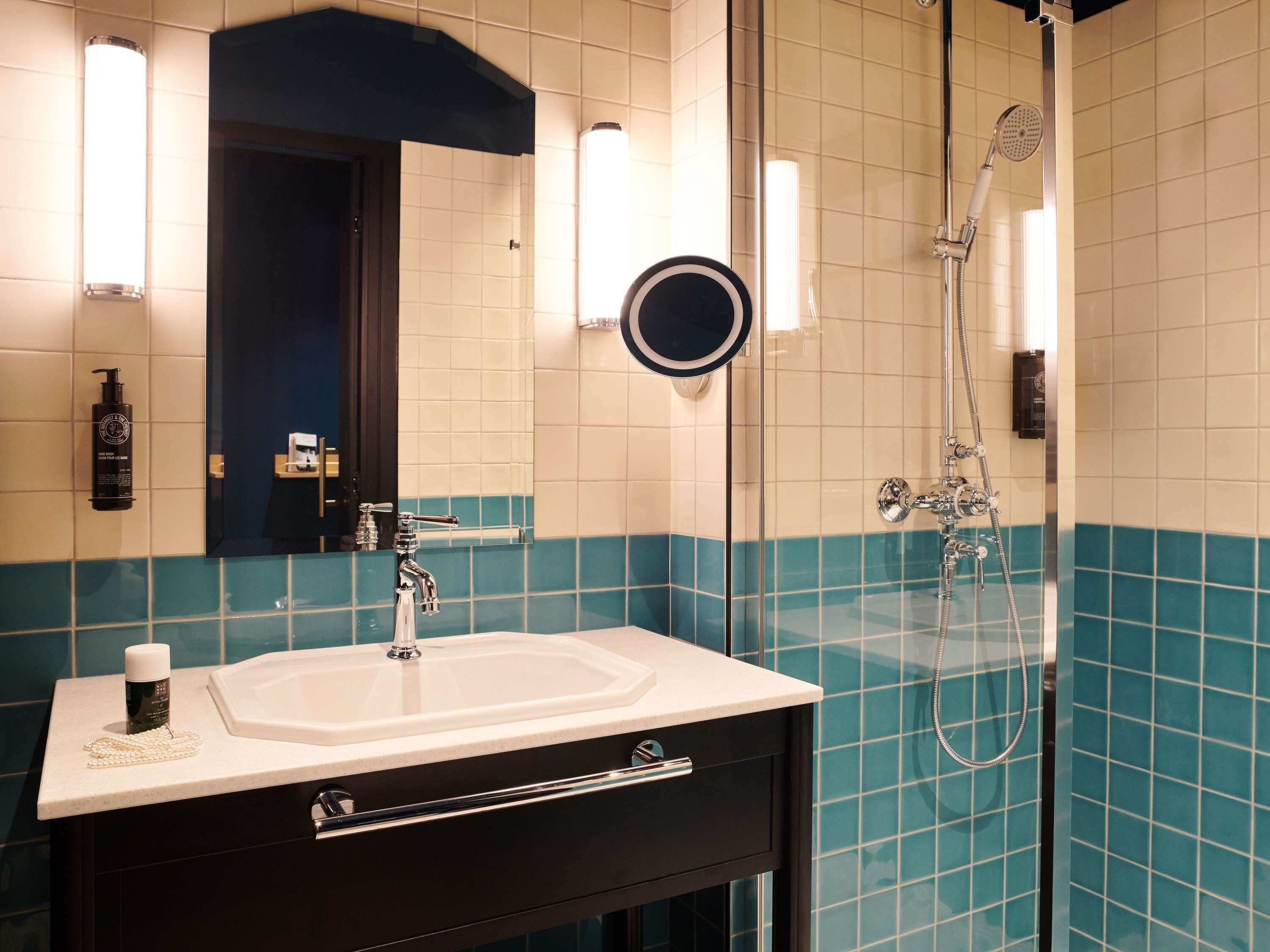 Premium bedding, pillowtop beds, in-room safe, individually decorated