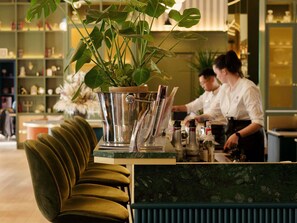 Bar (on property) - Square Lodge Hotel La Roche Sur Yon - Handwritten Collection (La Roche-sur-Yon)