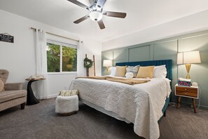 4 bedrooms, desk, iron/ironing board, travel crib