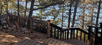 Sleepy Deer Chalet!  Spacious, Well-Appointed home on Beautiful Lake Wapogasset!