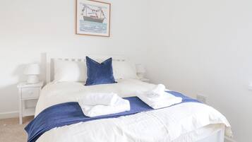 3 bedrooms, individually decorated, individually furnished, free WiFi