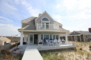 Exterior - 115 N. Shore Blvd - Waterfront home w. stunning views & private beach access  (Sandwich)