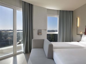 Chambre Exécutive, 2 lits une place | Literie hypoallergénique, minibar, coffres-forts dans les chambres