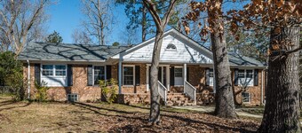 Tobacco Road Retreat Minutes to Football Stadiums