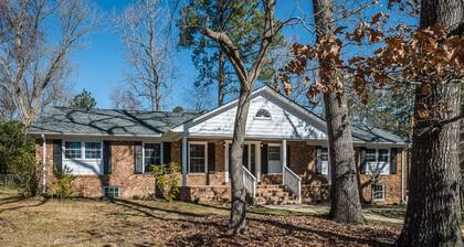 Tobacco Road Retreat Minutes to Football Stadiums