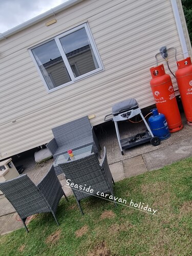 Immaculate 2-bed Caravan at Skipsea Sands