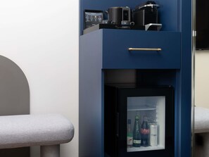 In-room safe, desk, laptop workspace, free WiFi