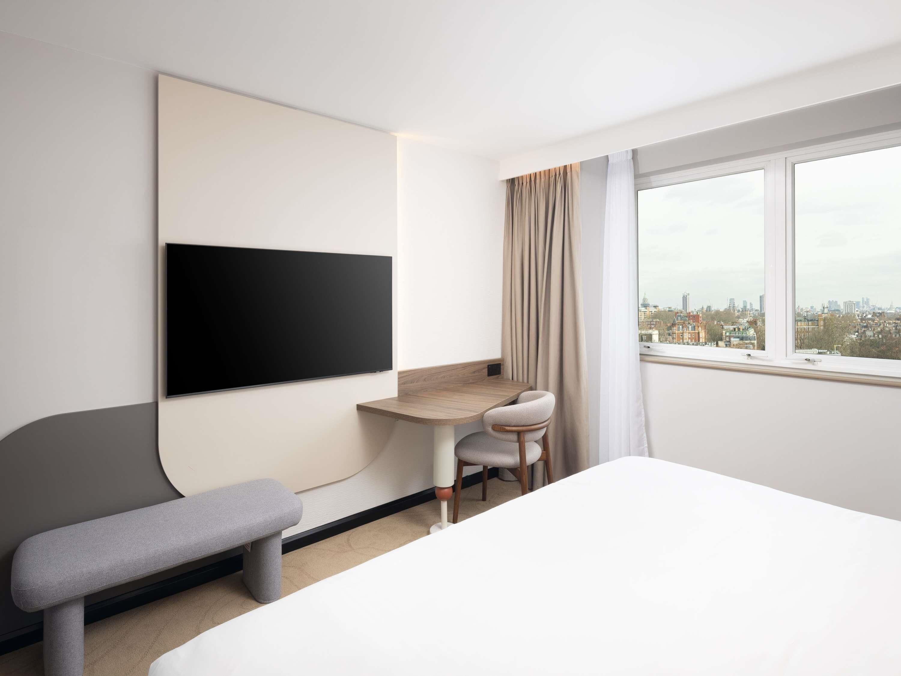 Privilege, Deluxe Room, 1 King Bed, City View