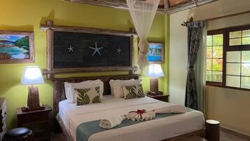 1 bedroom, in-room safe, iron/ironing board, free WiFi