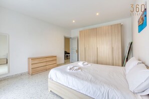 Desk, iron/ironing board, travel crib, WiFi
