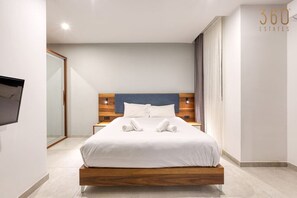 2 bedrooms, iron/ironing board, travel cot, WiFi