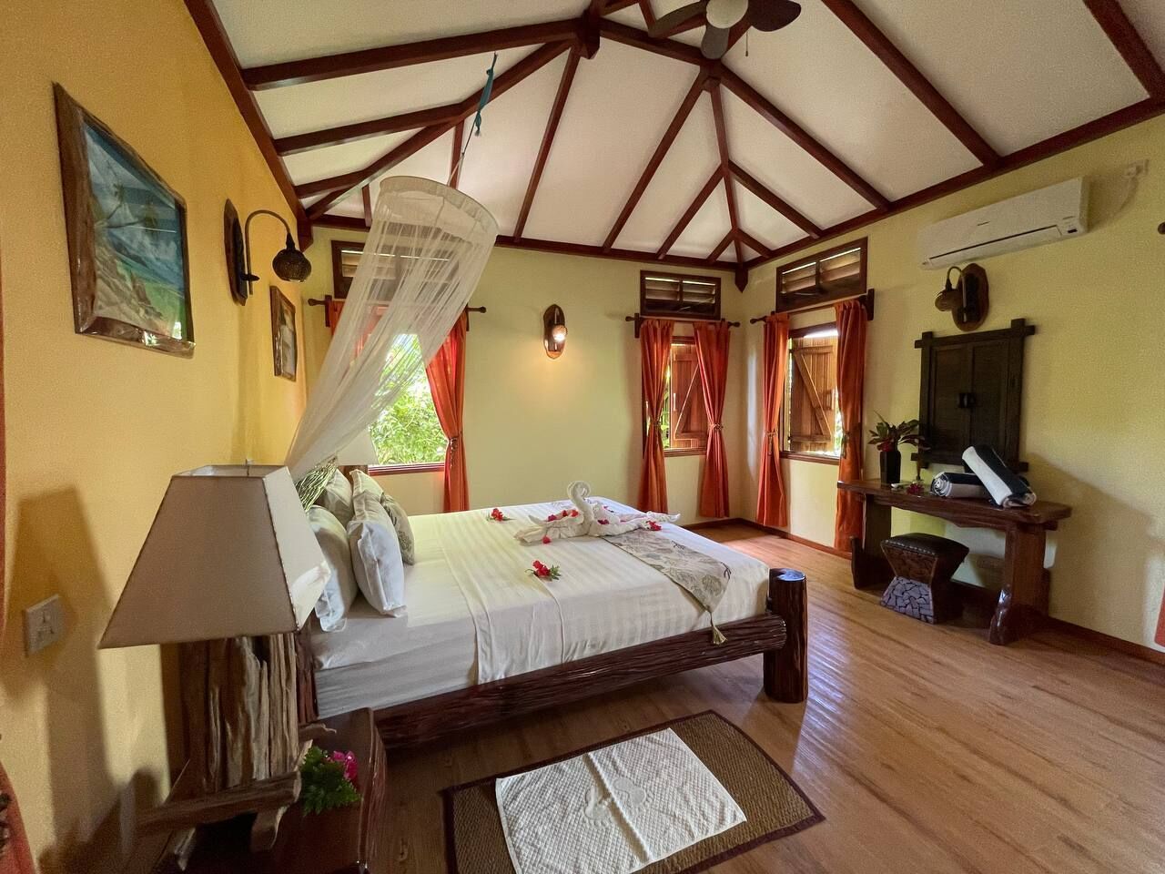 1 bedroom, in-room safe, iron/ironing board, free WiFi