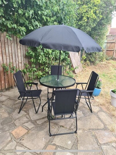 London - Sleeps 4 - Parking - Garden - Petfriendly