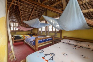 Individually decorated, free WiFi, bed sheets - La Casa Mompiche (Muisne)