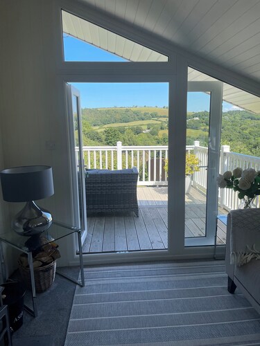 Private Chalet in New Quay With Stunning Views