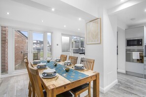 House | Dining