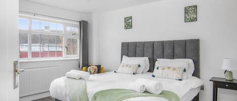 House | 3 bedrooms, free WiFi, bed sheets