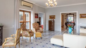 Interior - A Casa di Driade -apartment (Rome)