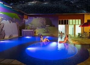 2 piscines extérieures