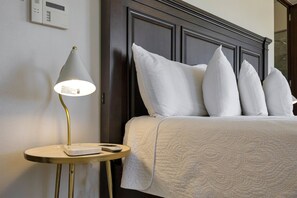 4 bedrooms, travel cot, free WiFi, bed sheets