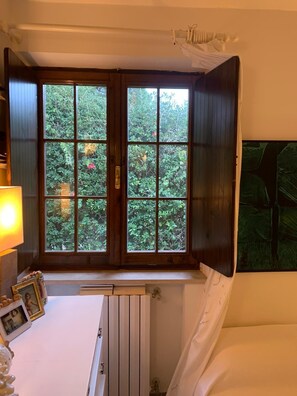 4 chambres, fer et planche à repasser, Wi-Fi, draps fournis