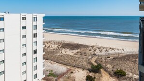 On the beach - Oceanfront Building With Great Ocean and Bay Views (Ocean City)