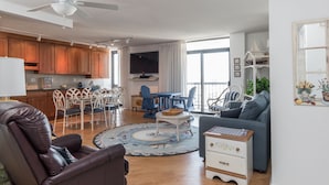 TV - Oceanfront Building With Great Ocean and Bay Views (Ocean City)