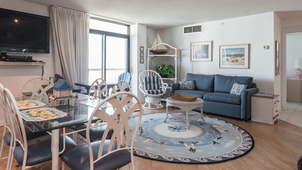 TV - Oceanfront Building With Great Ocean and Bay Views (Ocean City)