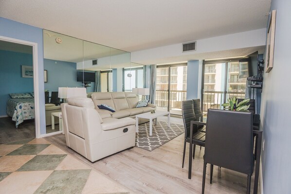 TV - Oceanfront Building With Great Ocean and Bay Views (Ocean City)
