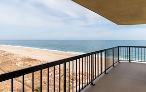 Property grounds - Direct Oceanfront Condo with Ocean and Bay Views (Ocean City)