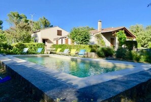 Outdoor pool - Family villa with pool in absolute calm

 (Tavernes)
