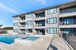 Outdoor pool - NEW! First Floor Pool side PK Lake Luxury Condo - Hot Tub, FirePit, Gym, Laundry (Graford)