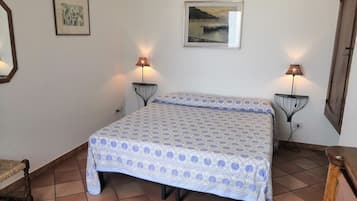 1 dormitorio, caja fuerte, tabla de planchar con plancha y wifi