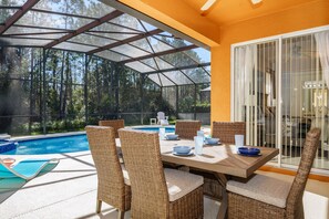 Dining - The New Woodlands Villa @ Watersong - A 4 bed 3 bath South Facing Pool Home (Davenport)