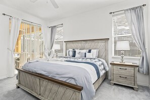 4 habitaciones, tabla de planchar con plancha y cuna de viaje