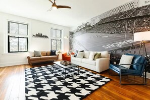 Interior - Mulberry Mansion - OTR - FREE Parking (Cincinnati)