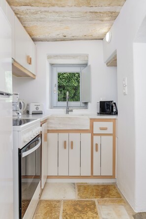 Deluxe Apartment | Private kitchen | Fridge, microwave, oven, espresso maker - Serenity Village (Naxos)