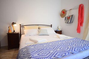 3 bedrooms, iron/ironing board, WiFi