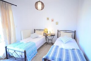 3 bedrooms, iron/ironing board, WiFi