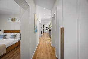 4 Schlafzimmer, Bügeleisen/Bügelbrett, Reisekinderbett, WLAN