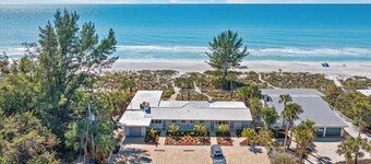 Adorable Gulf Front Studio, Private Beach, Originally Part of Starfish Motel
