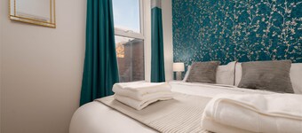 Heart of the City, Beautiful 3 bed 2 Bath, Sleep 6